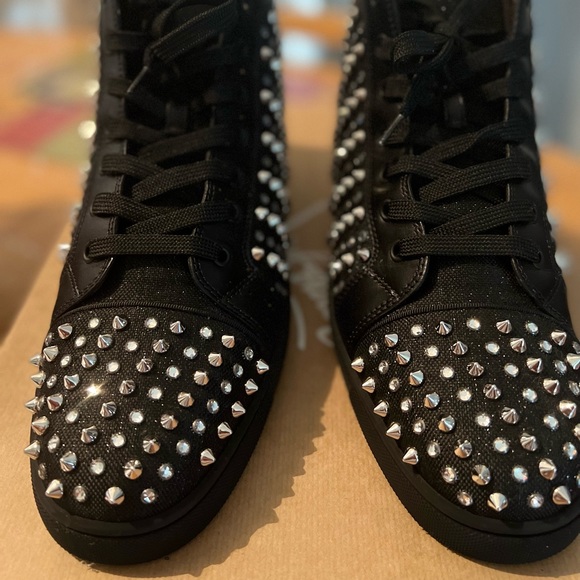 Christian Louboutin size 10.5/43.5 condition 9.5/10 - Picture 2 of 8
